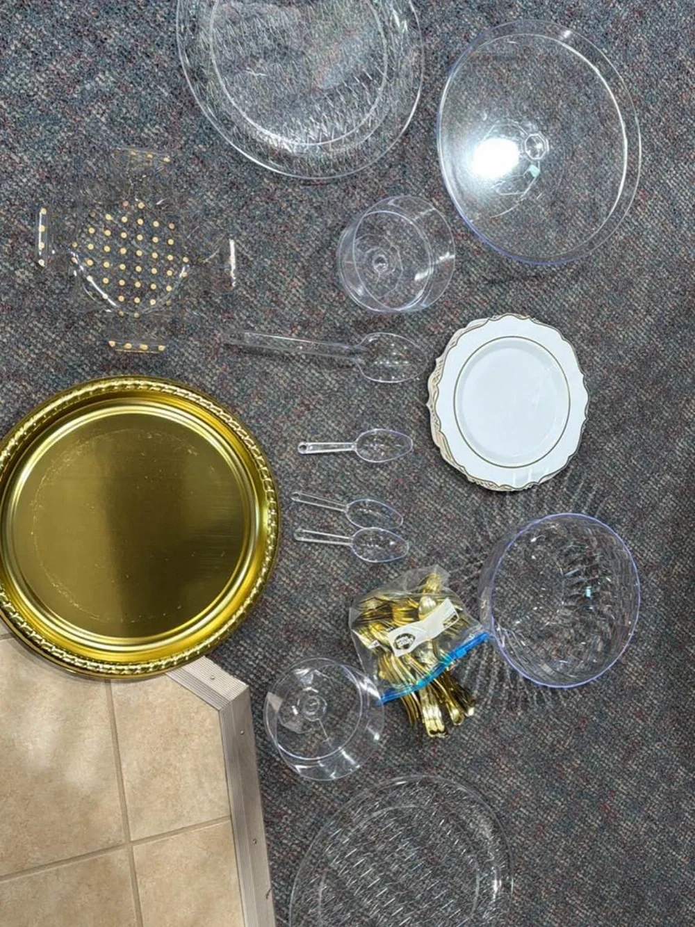 Gold and Clear Party Serving Set - Elegant Disposable Platter & Trays